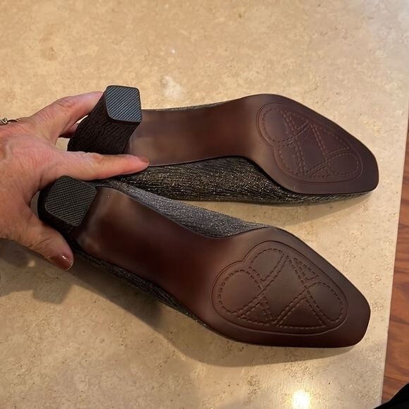 Nikki pumps size 7.5 M - Picture 5 of 5